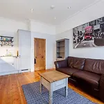 Stylish 1 Bdr Apt Wcommunal Garden, Greenwich