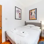 Stylish 1 Bdr Apt Wcommunal Garden, Greenwich