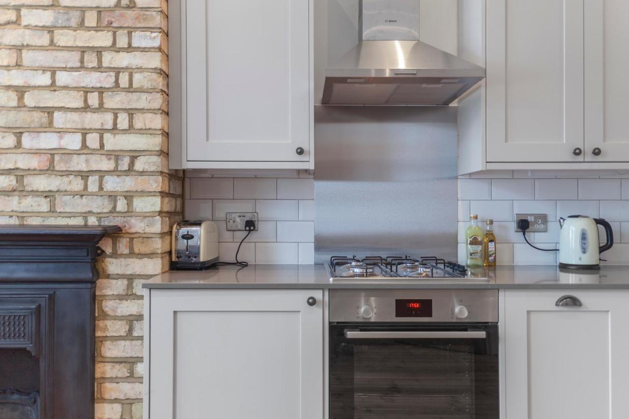 Stylish 1 Bdr Wcommunal Garden, Greenwich Appartamento