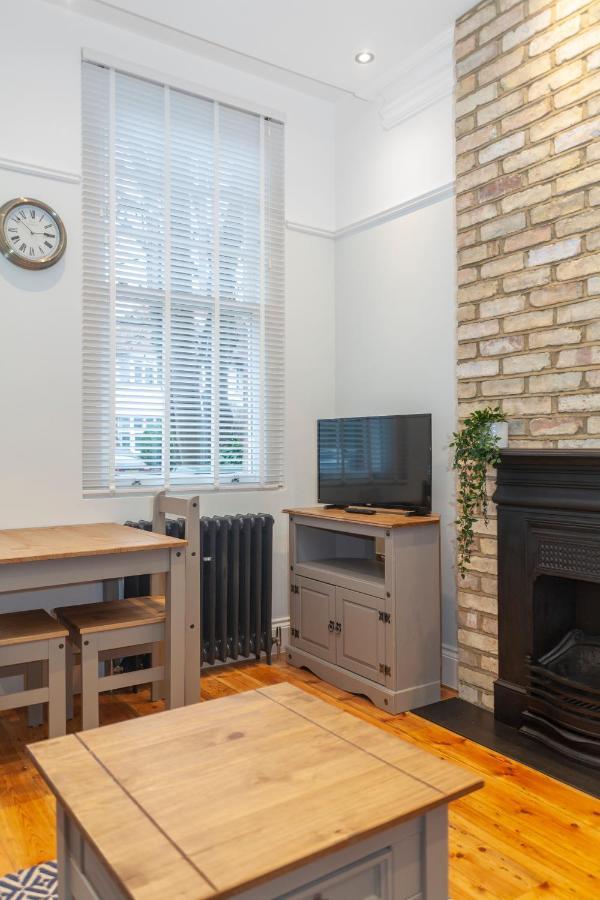 Stylish 1 Bdr Wcommunal Garden, Greenwich